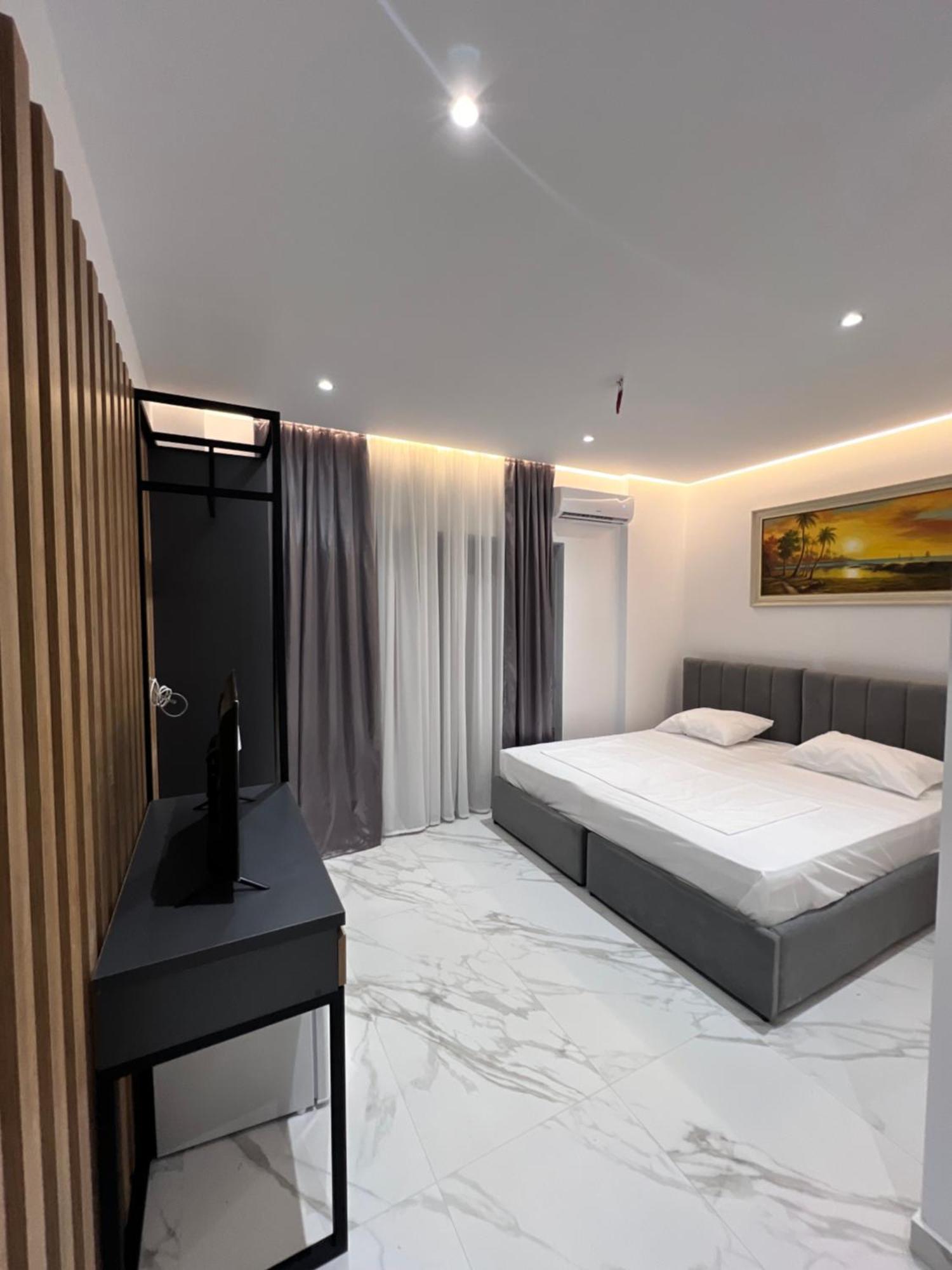סרנדה Lezet Hotel מראה חיצוני תמונה