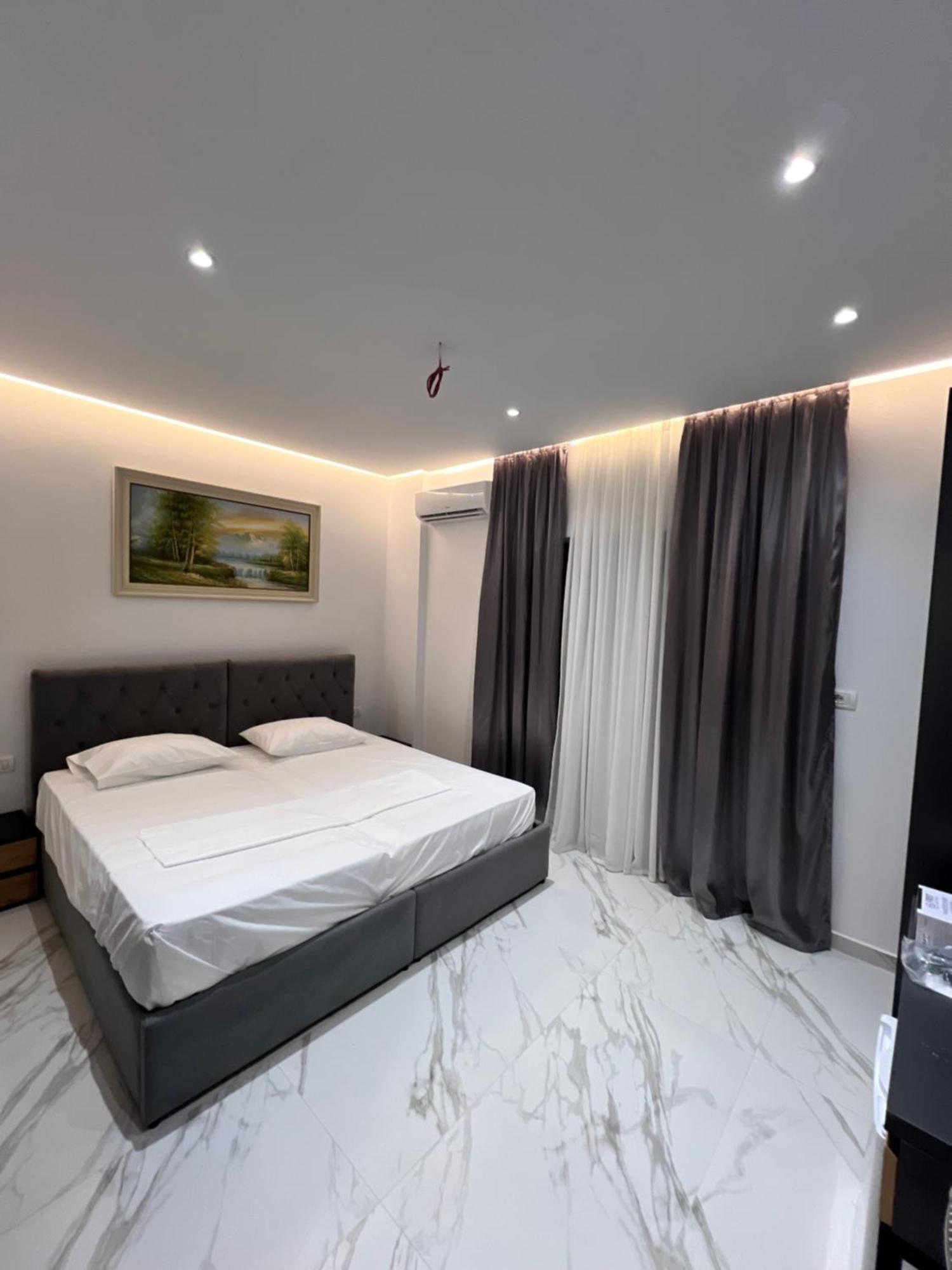 סרנדה Lezet Hotel מראה חיצוני תמונה